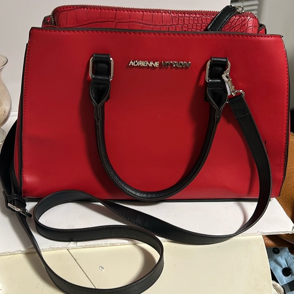 Like new Adrienne Vittadini purse